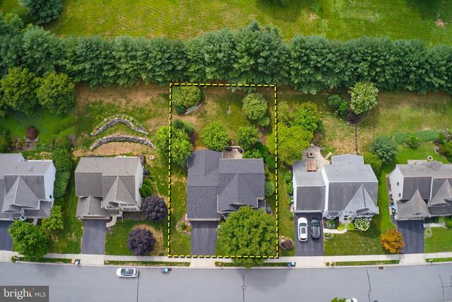 20 CEDAR CHASE DR, Mountville, PA 17554