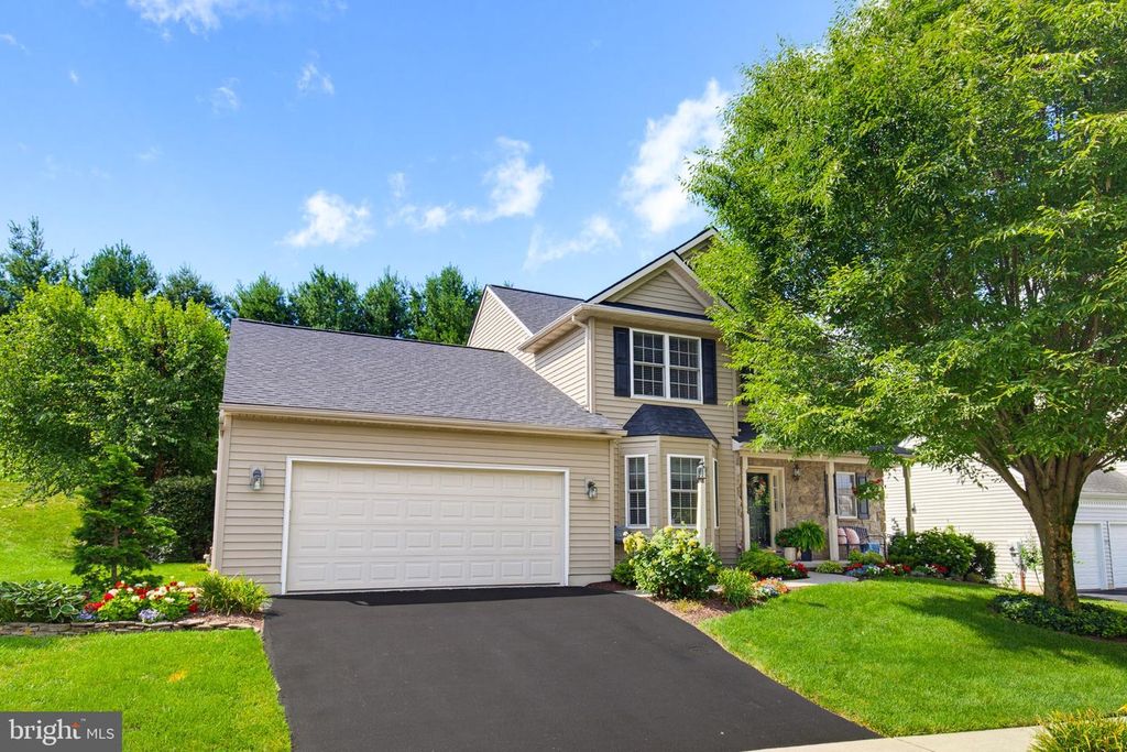 20 CEDAR CHASE DR, Mountville, PA 17554