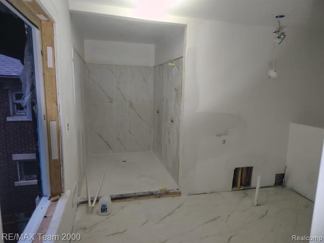7439 Dexter Avenue, Detroit, MI 48206