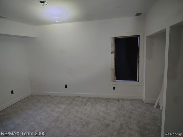7439 Dexter Avenue, Detroit, MI 48206