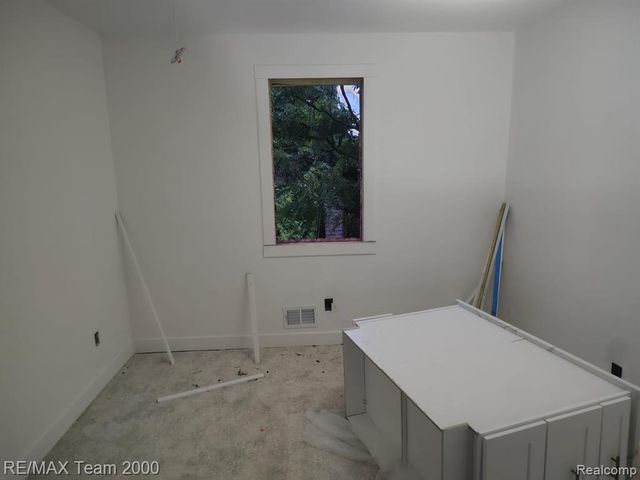 7439 Dexter Avenue, Detroit, MI 48206