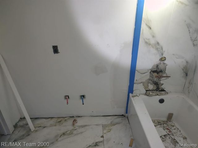 7439 Dexter Avenue, Detroit, MI 48206
