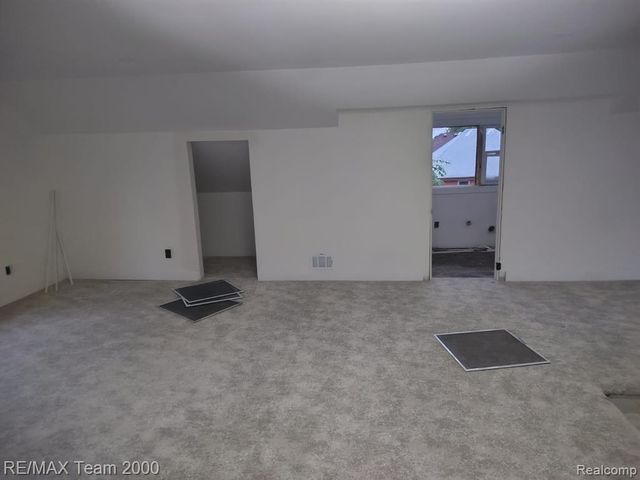 7439 Dexter Avenue, Detroit, MI 48206