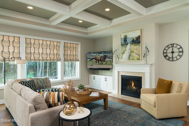 4 Angeles Avenue, Wilton, NY 12866