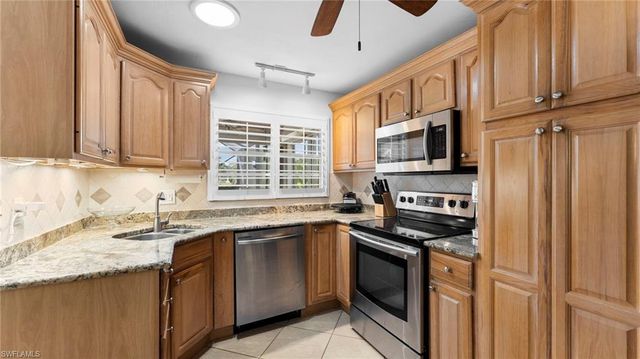 4515 Lakewood BLVD, Naples, FL 34112
