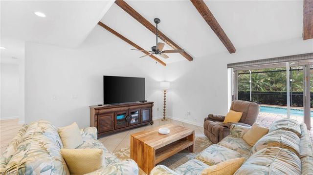 4515 Lakewood BLVD, Naples, FL 34112