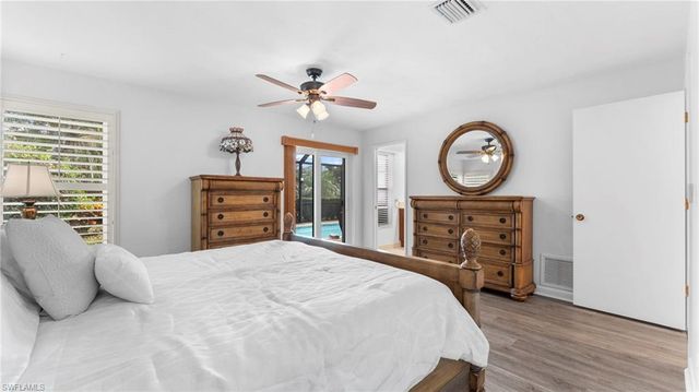 4515 Lakewood BLVD, Naples, FL 34112