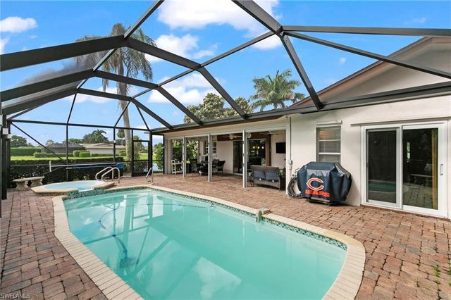 4515 Lakewood BLVD, Naples, FL 34112