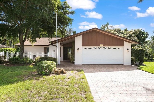 4515 Lakewood BLVD, Naples, FL 34112
