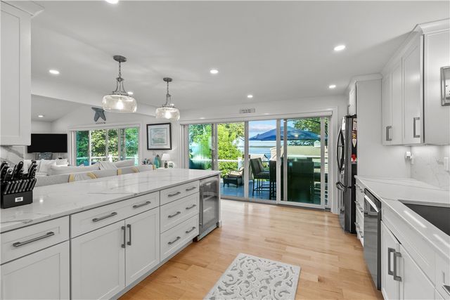 48 THERIEN Road, Portsmouth, RI 02871