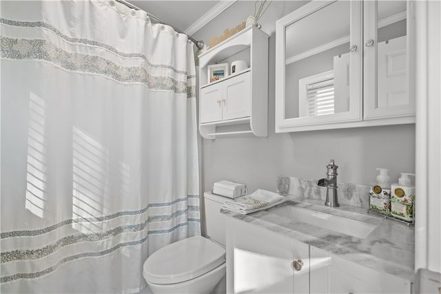 48 THERIEN Road, Portsmouth, RI 02871