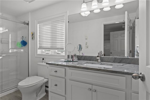 48 THERIEN Road, Portsmouth, RI 02871