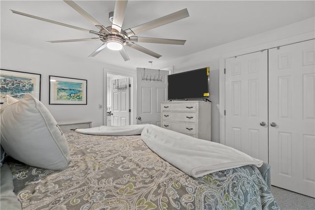 48 THERIEN Road, Portsmouth, RI 02871
