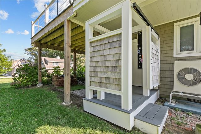 48 THERIEN Road, Portsmouth, RI 02871