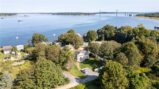 48 THERIEN Road, Portsmouth, RI 02871