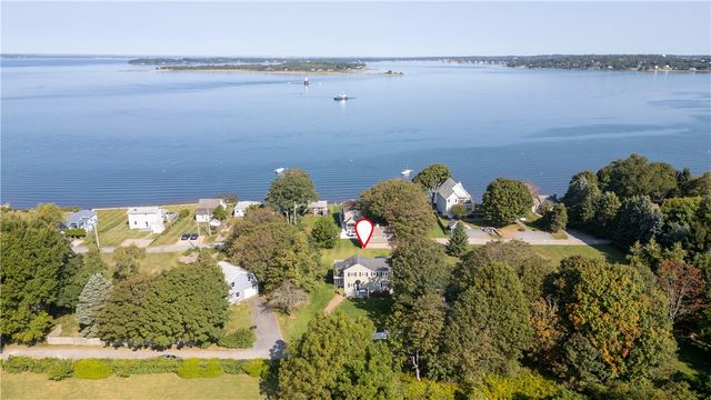 48 THERIEN Road, Portsmouth, RI 02871