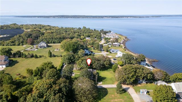 48 THERIEN Road, Portsmouth, RI 02871