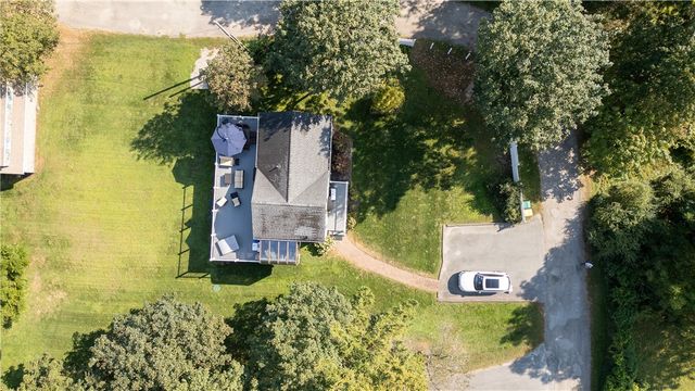 48 THERIEN Road, Portsmouth, RI 02871