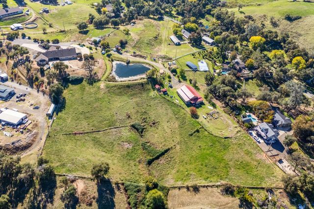 5875 Sycamore Hill Rd, Newcastle, CA 95658