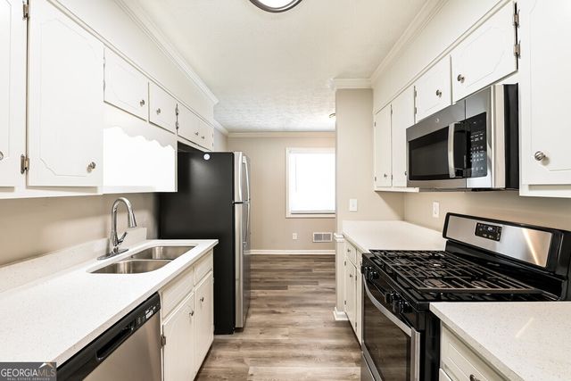 756 Pennybrook Lane, Stone Mountain, GA 30087