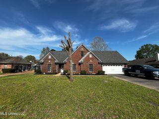 5302 Plum Tree Drive, Southaven, MS 38671
