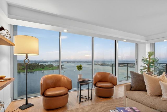 1810 Avenida Del Mundo 1503, Coronado, CA 92118