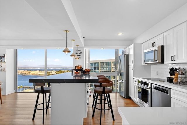 1810 Avenida Del Mundo 1503, Coronado, CA 92118