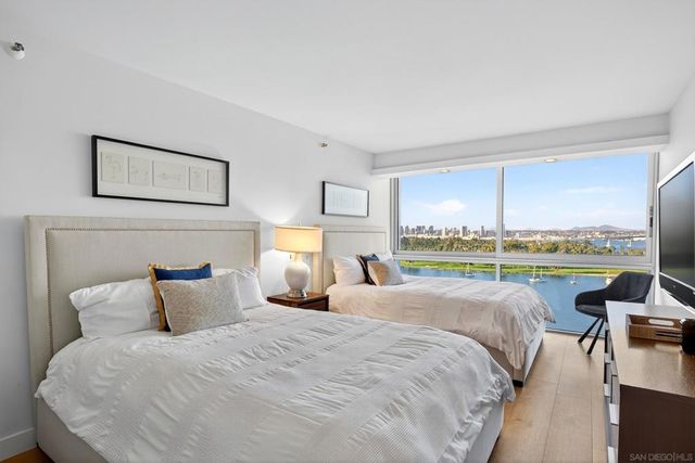 1810 Avenida Del Mundo 1503, Coronado, CA 92118