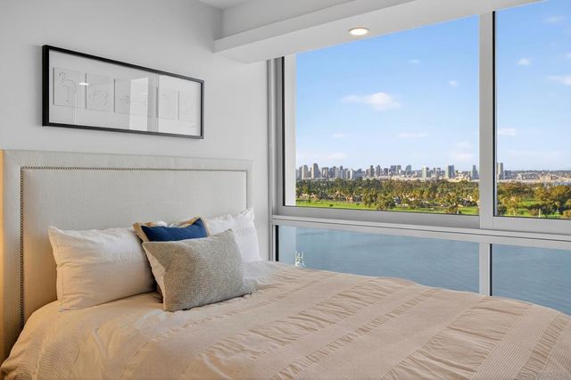 1810 Avenida Del Mundo 1503, Coronado, CA 92118