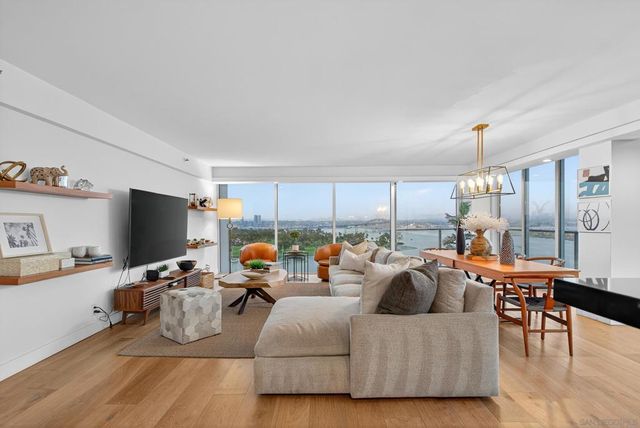 1810 Avenida Del Mundo 1503, Coronado, CA 92118