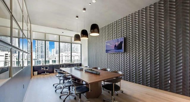 45 SW 9th St 3210, Miami, FL 33130