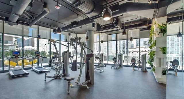 45 SW 9th St 3210, Miami, FL 33130