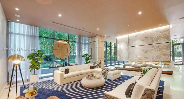 45 SW 9th St 3210, Miami, FL 33130