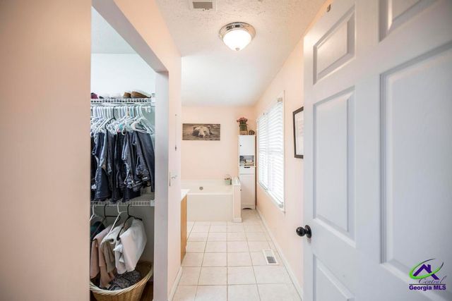 188 E Lewis Street, Cochran, GA 31014