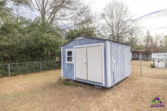 188 E Lewis Street, Cochran, GA 31014