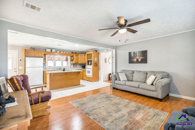 188 E Lewis Street, Cochran, GA 31014