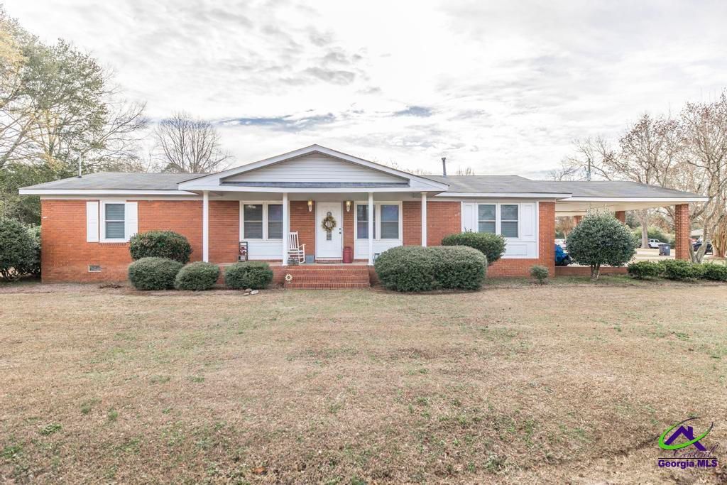 188 E Lewis Street, Cochran, GA 31014