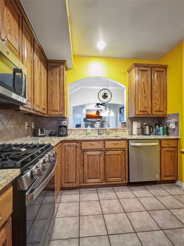 86 Bridgewood Drive, Mansfield, TX 76063