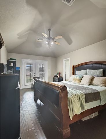 86 Bridgewood Drive, Mansfield, TX 76063