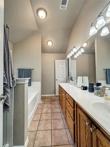 86 Bridgewood Drive, Mansfield, TX 76063