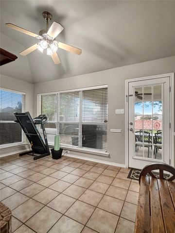 86 Bridgewood Drive, Mansfield, TX 76063