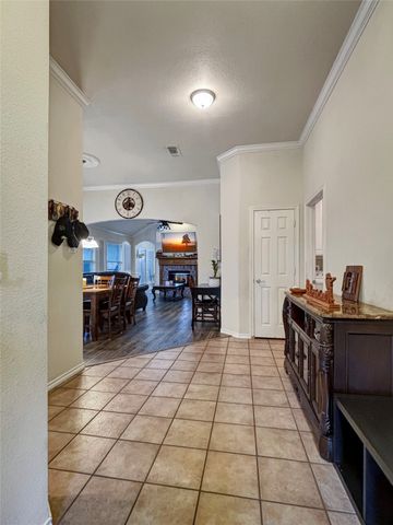 86 Bridgewood Drive, Mansfield, TX 76063