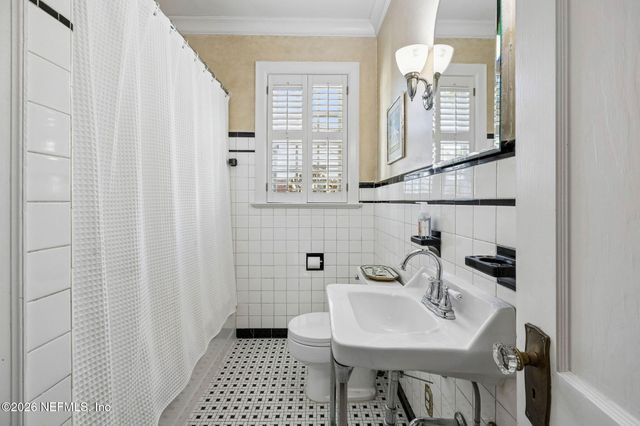 2736 SOUTHWOOD Lane, Jacksonville, FL 32207