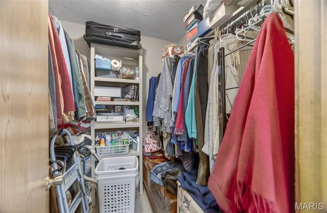 301 Planeview Avenue, Lebanon, MO 65536