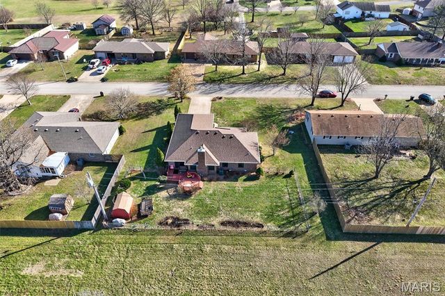 301 Planeview Avenue, Lebanon, MO 65536