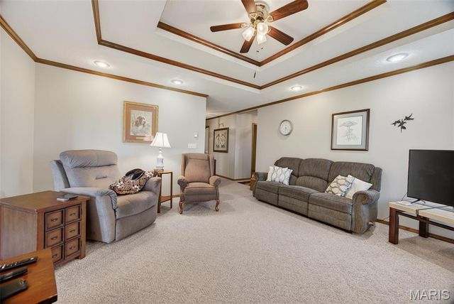 301 Planeview Avenue, Lebanon, MO 65536