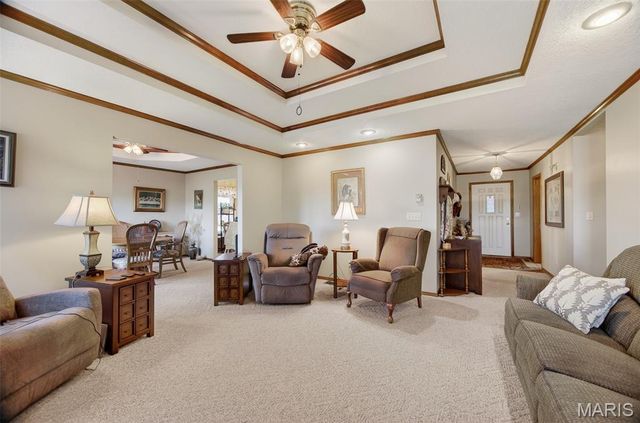 301 Planeview Avenue, Lebanon, MO 65536