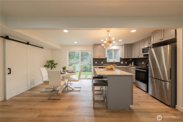 15811 180th Avenue NE, Woodinville, WA 98072