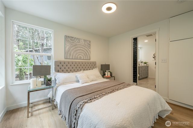 15811 180th Avenue NE, Woodinville, WA 98072