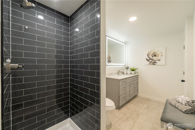 15811 180th Avenue NE, Woodinville, WA 98072